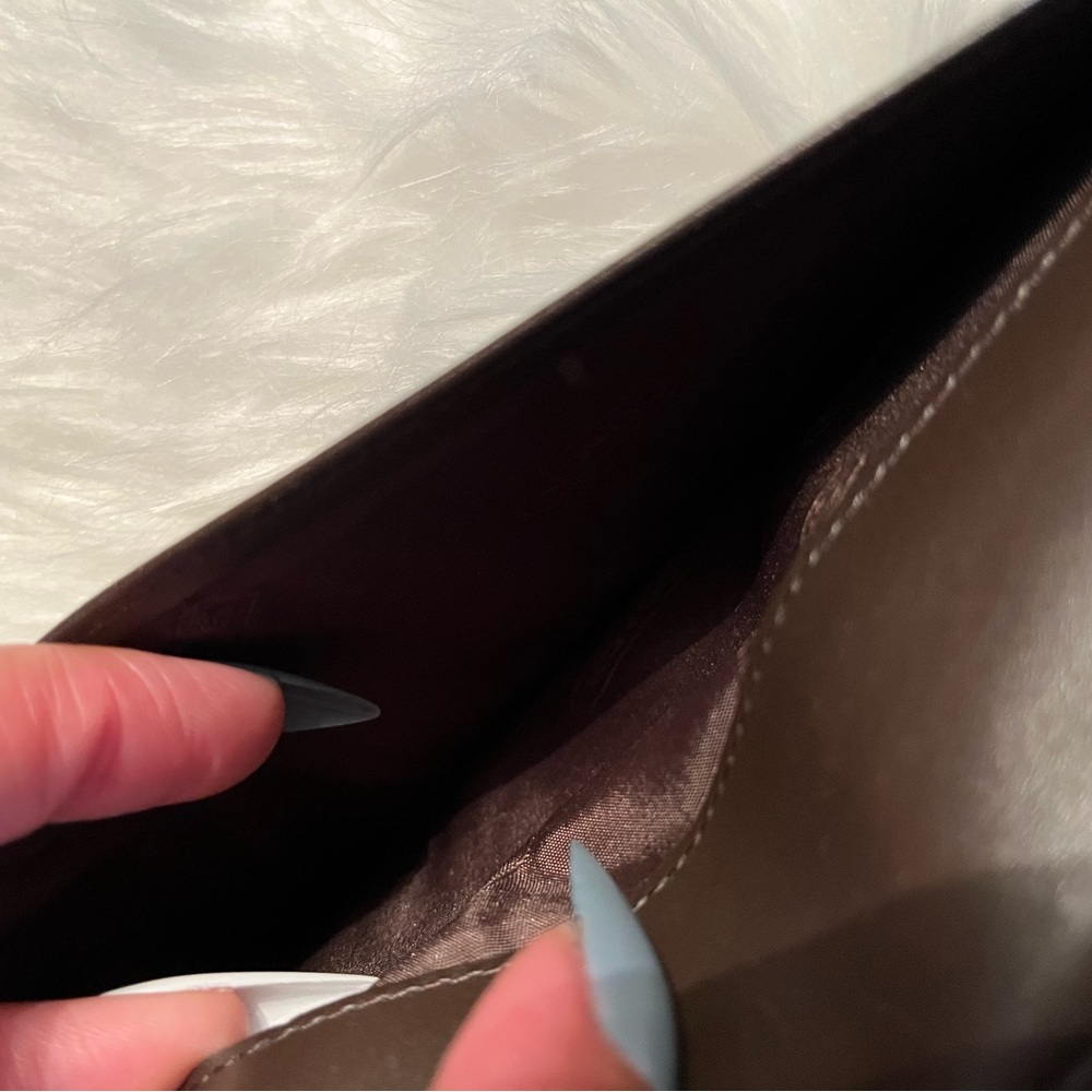 Coach Signature Wallet - Picture 7 of 9